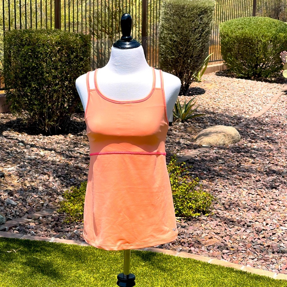 EVERLAST ATHLETIC TOP